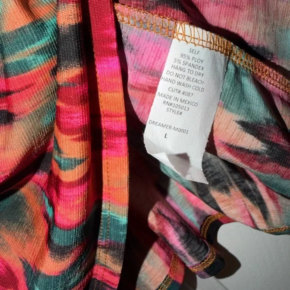 Dear Scarlett Patterned Blouse - Picture 4 of 4